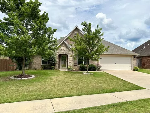 2554 N Trafalger Dr, Fayetteville, AR 72704