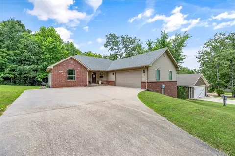 5 Cumbrian Dr, Bella Vista, AR 72714