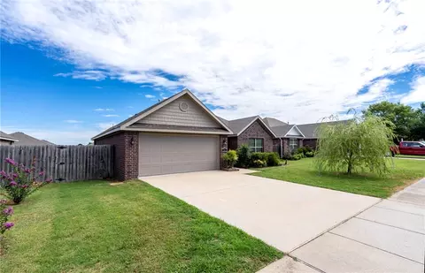 605 W Worchester, Siloam Springs, AR 72761