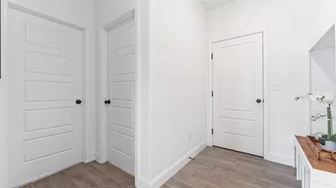 Entry Way - 2160 Periwinkle Pl, Centerton, AR 72719 photo 3 of 11