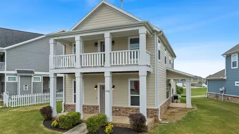 5202 65th Pl, Rogers, AR 72758