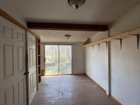Bedroom - 15077 Woolsey Rd, West Fork, AR 72774 photo 3 of 4