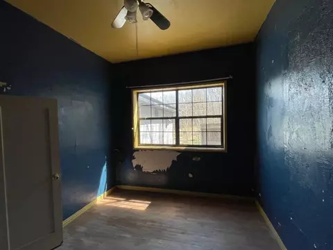 Bedroom - 15077 Woolsey Rd, West Fork, AR 72774 photo 2 of 4