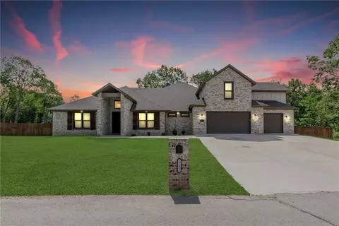 12431 Wildwood Dr, Rogers, AR 72756