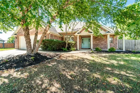 3000 Shiraz Ln, Springdale, AR 72764