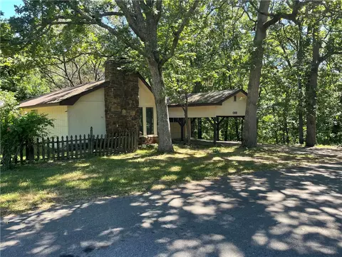 1 Truro Cir, Bella Vista, AR 72714