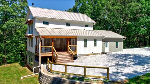 9921 Gramling Rd, Rogers, AR 72756