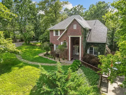 100 S Sarah Ln, Rogers, AR 72756