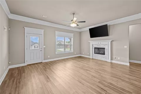 Living - 488 Wagon Trl, West Fork, AR 72774 photo 2 of 2