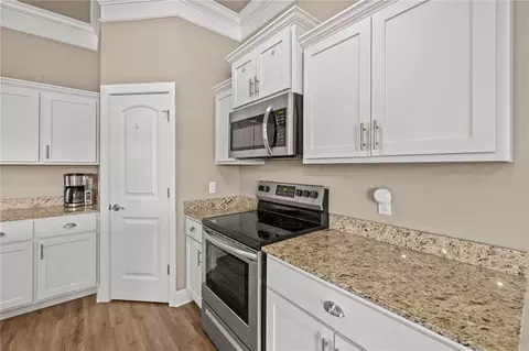 Kitchen - 488 Wagon Trl, West Fork, AR 72774 photo 3 of 3