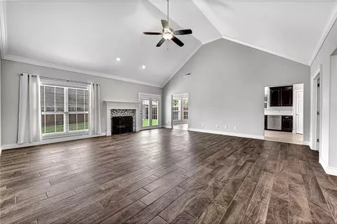 Living - 2047 Cobblestone St, Springdale, AR 72762 photo 3 of 4
