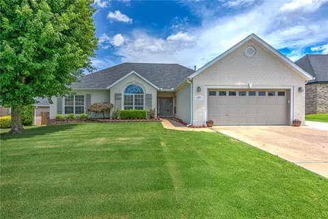 2047 Cobblestone St, Springdale, AR 72762