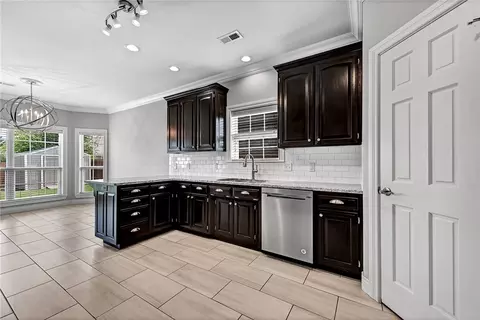 Kitchen - 2047 Cobblestone St, Springdale, AR 72762 photo 4 of 4