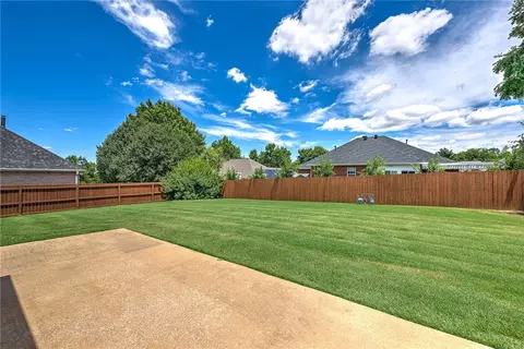 Exterior - 2047 Cobblestone St, Springdale, AR 72762 photo 7 of 8