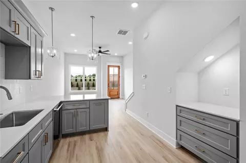 3053 W Ajax Ave, Rogers, AR 72758