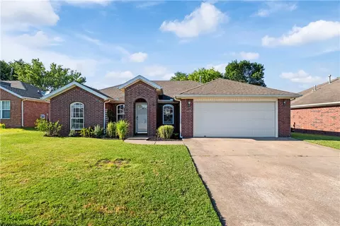 4002 SW Carriageway Ave, Bentonville, AR 72712