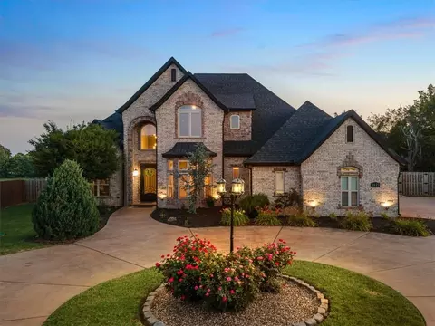 2023 Sicily Ave, Lowell, AR 72745