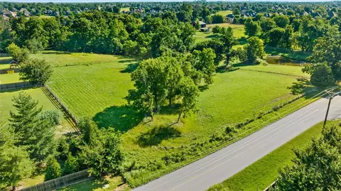 W Wallis Road, Rogers, AR 72758