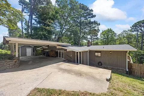 16 Sheneman Dr, Bella Vista, AR 72715