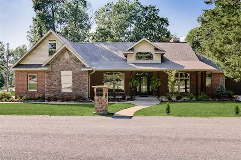 1 Tiree Ln, Bella Vista, AR 72715