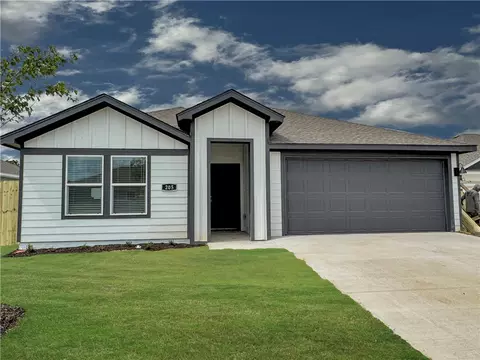 205 E Seville St, Siloam Springs, AR 72761