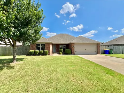 5102 W Cross Creek Blvd, Rogers, AR 72758