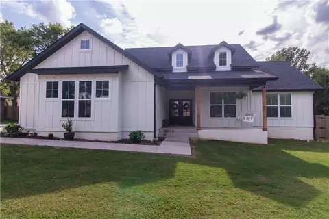 117 Brenda Ave, Lincoln, AR 72744