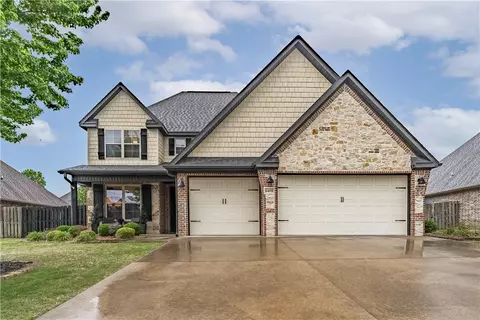 6405 S 35th St, Rogers, AR 72758