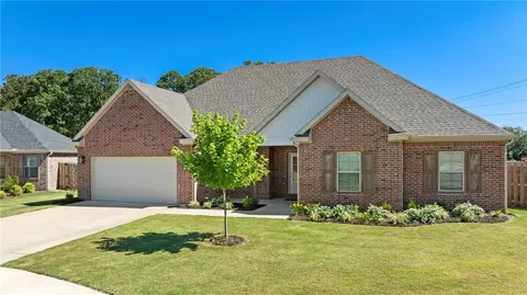 64 E Loveland Loop, Farmington, AR 72730