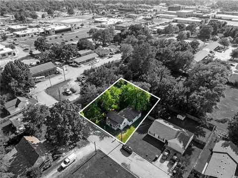 308 Laura St, Springdale, AR 72764