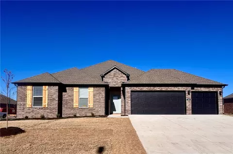303 N Arbuckle Loop, Siloam Springs, AR 72761