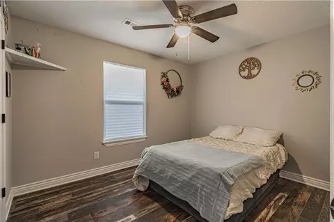 Bedroom - 533 Maple Ave, Springdale, AR 72764 photo 2 of 2