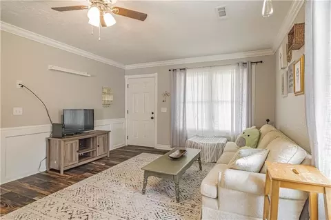 Living - 533 Maple Ave, Springdale, AR 72764 photo 1 of 1