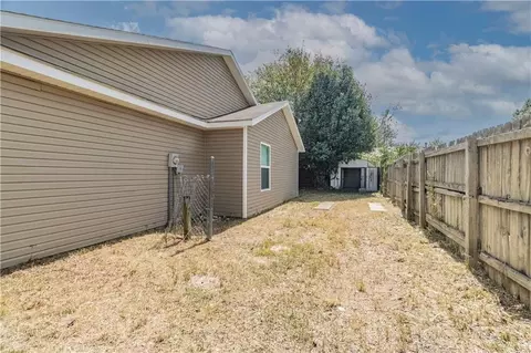 Exterior - 533 Maple Ave, Springdale, AR 72764 photo 3 of 6