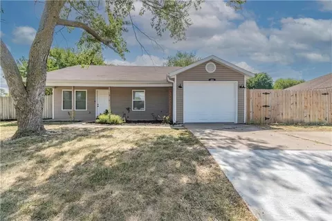 533 Maple Ave, Springdale, AR 72764