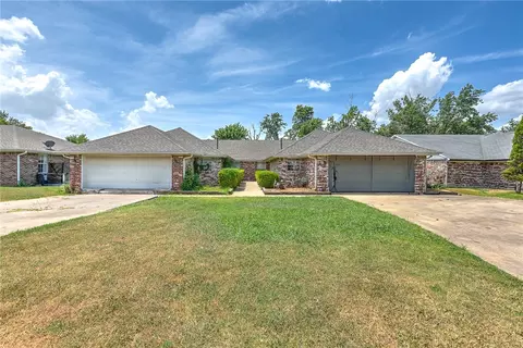 2000 S 2002 S F St, Rogers, AR 72758