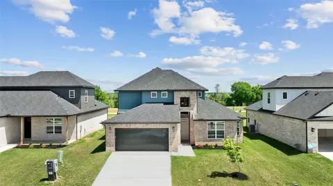 1100 Mammoth St, Centerton, AR 72719