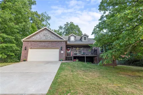 27 NW Aveton Ln, Bella Vista, AR 72714