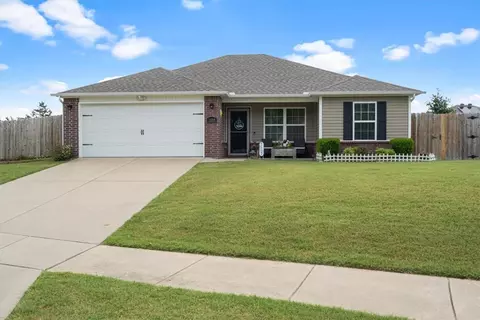 1088 S Splash Dr, Fayetteville, AR 72701