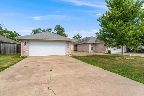 1927 S And 1929 S 11th Pl, Rogers, AR 72758