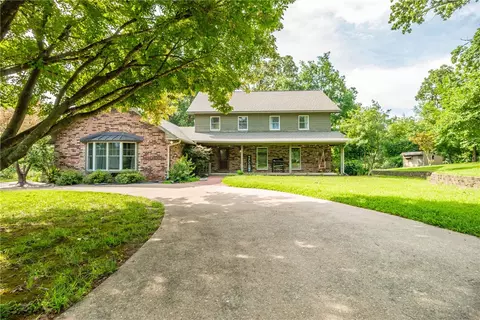 3168 Ozark Acres Dr, Bentonville, AR 72713