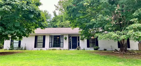 1123 N Huntington Dr, Fayetteville, AR 72701