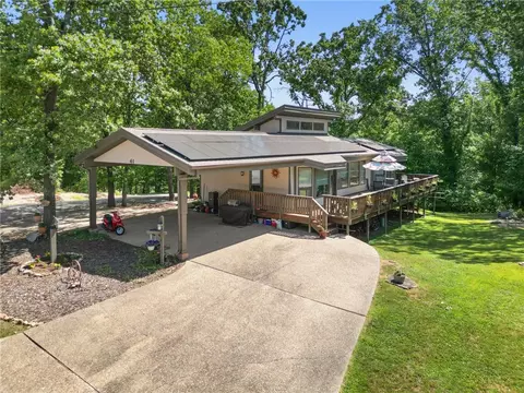 41 Kensington Dr, Bella Vista, AR 72715