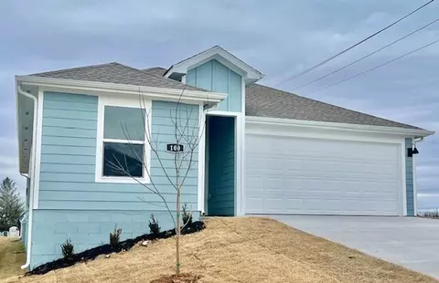 100 NW Bellflower St, Highfill, AR 72734
