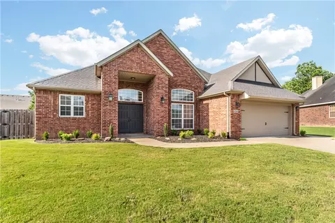 4344 Troon Dr, Fayetteville, AR 72701