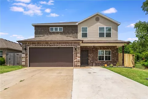 203 E Glendale Ln, Rogers, AR 72758