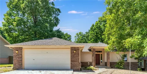 5 Longleat Ln, Bella Vista, AR 72714