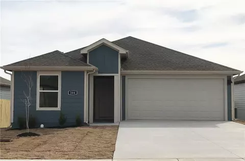 204 NW Bellflower St, Highfill, AR 72734