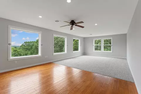 15800 Sugar Creek Rd, Garfield, AR 72732