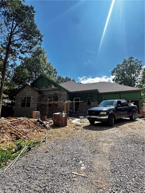 19 Reading Ln, Bella Vista, AR 72714